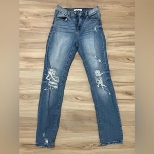 Buckle: Willow&Root size 24